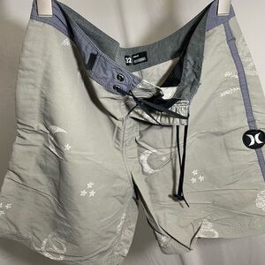 Hurley Men’s Sz 32 Board Shorts